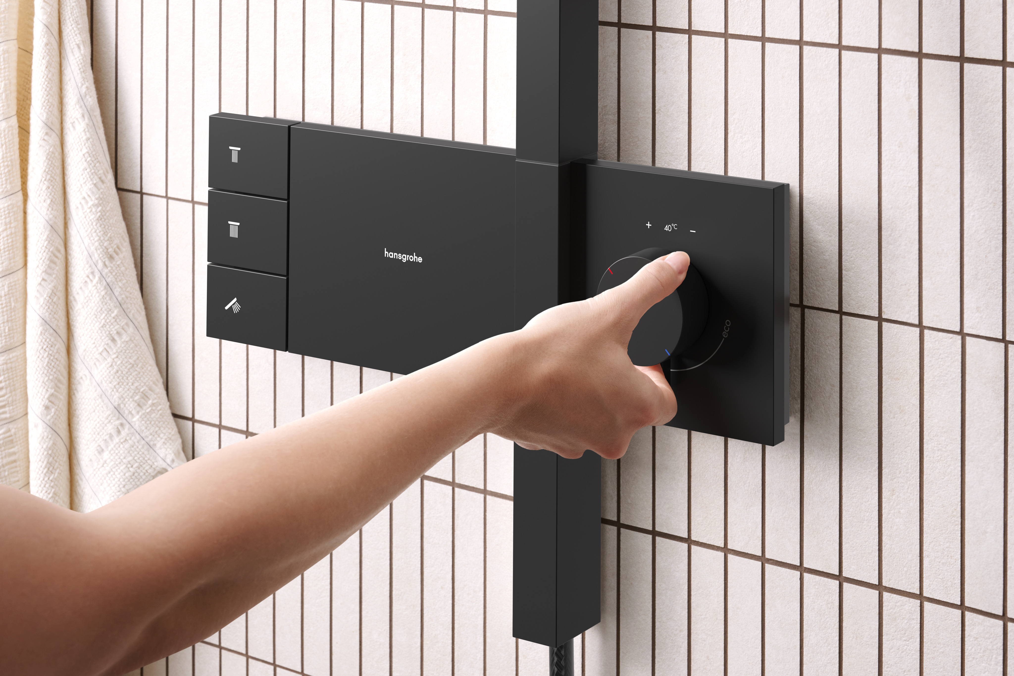 Close-up: Showerpipe 210/340 1jet with ShowerSelect Comfort 3
